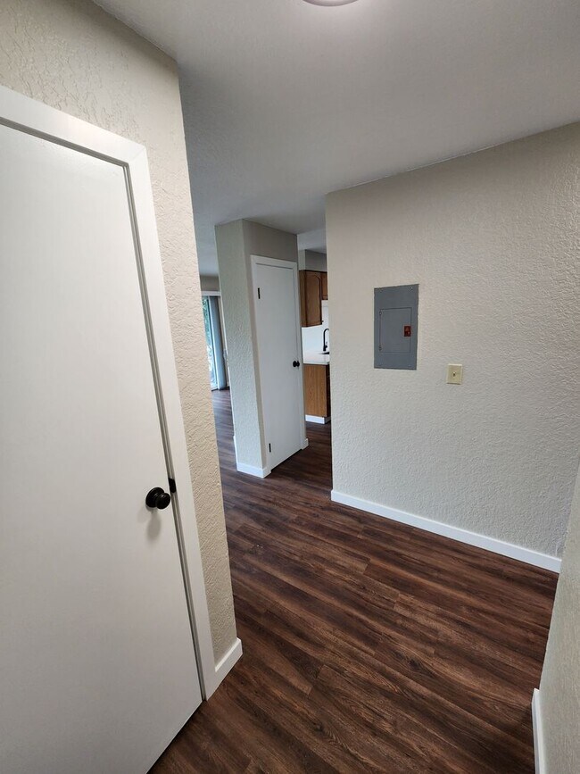 2148 SW Holden St Seattle, WA 98106 photo 4