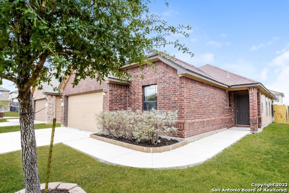 9138 Canter Horse San Antonio, TX 78254 photo 2