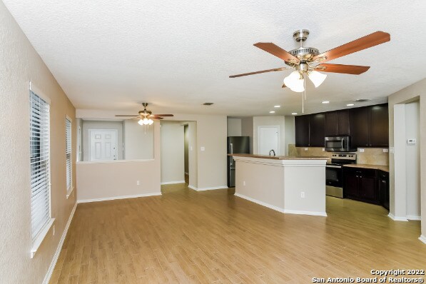 9138 Canter Horse San Antonio, TX 78254 photo 4