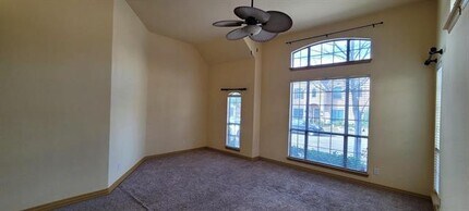 8706 Lohr Valley Rd Irving, TX 75063 photo 3