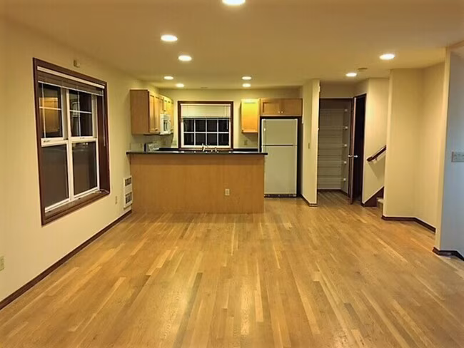 1126 NW 56th St Seattle, WA 98107 photo 3