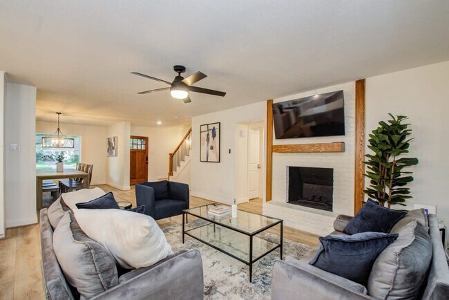 5907 Warm Springs Rd photo 3