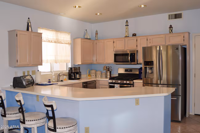 22212 N Cheyenne Dr Sun City West, AZ 85375 photo 3