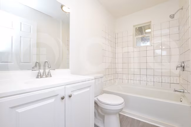 7040 Grand Ave Glendale, AZ 85302 photo 5