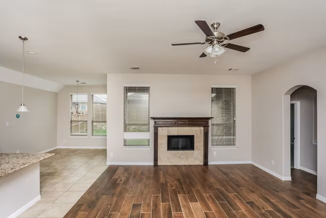 220 Watson St Red Oak, TX 75154 photo 3