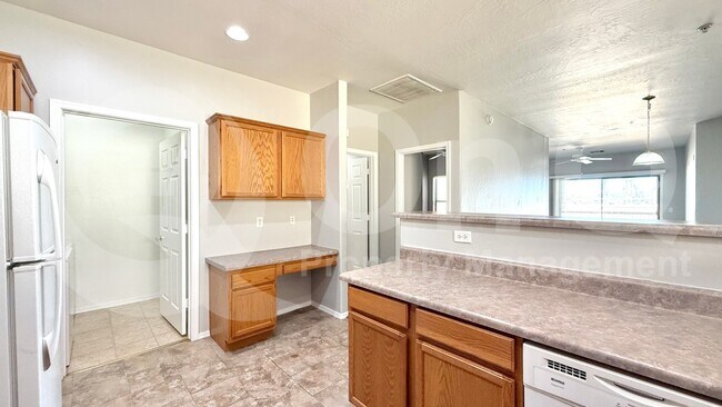6770 N 47th Ave Glendale, AZ 85301 photo 3