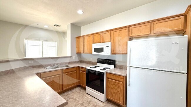 6770 N 47th Ave Glendale, AZ 85301 photo 2