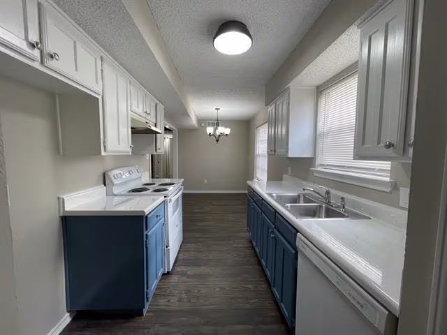 4805 Crestmont Ct Arlington, TX 76017 photo 4