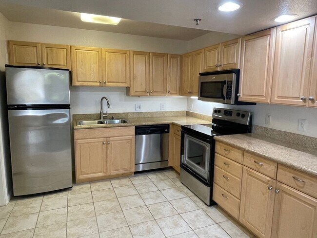 631 East El Camino Real, Sunnyvale, CA 94087 photo 4