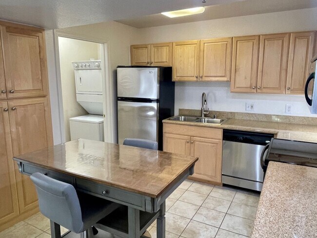 631 East El Camino Real, Sunnyvale, CA 94087 photo 2