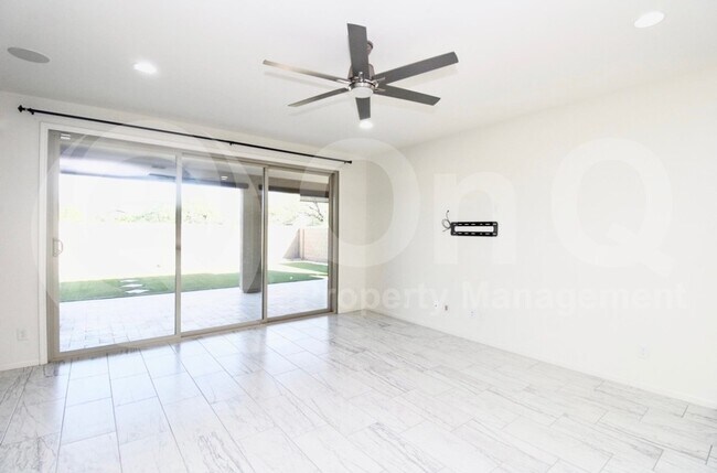 230 East Wisteria Drive, Chandler, AZ 85286 photo 5