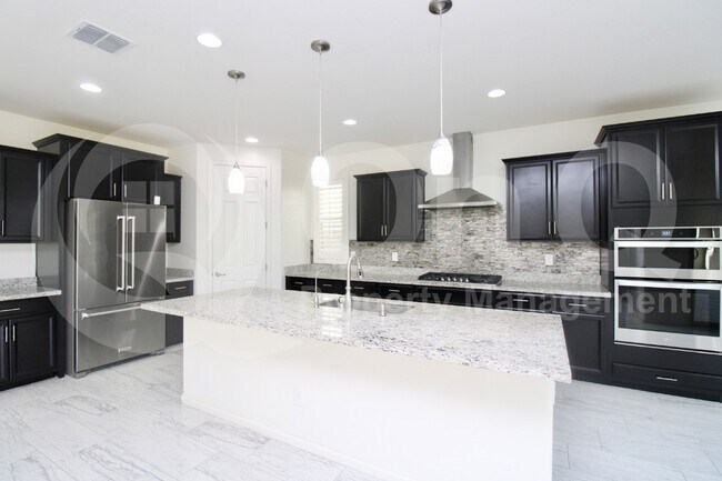 230 East Wisteria Drive, Chandler, AZ 85286 photo 3