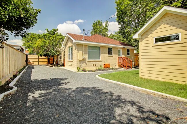 2401 Eagle Street, Houston, TX 77004 photo 5