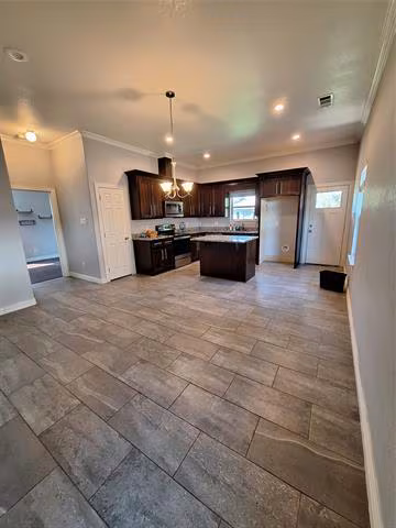 4107 Canada Drive, Dallas, TX 75212 photo 3
