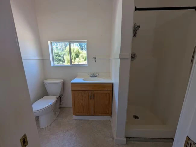 350 Primrose Ln Watsonville, CA 95076 photo 3