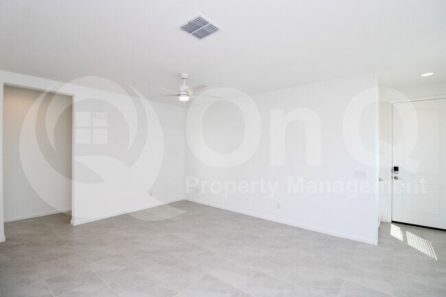 2729 East Trail Blazer Drive, San Tan Valley, AZ 85140 photo 5