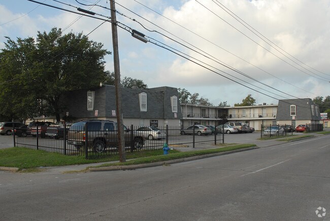 Cavalcade Heights photo 2