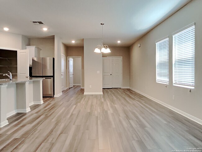 7415 Boa Holw San Antonio, TX 78253 photo 4