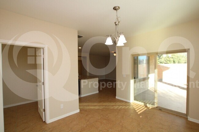 1159 E Sourwood Dr Gilbert, AZ 85298 photo 4