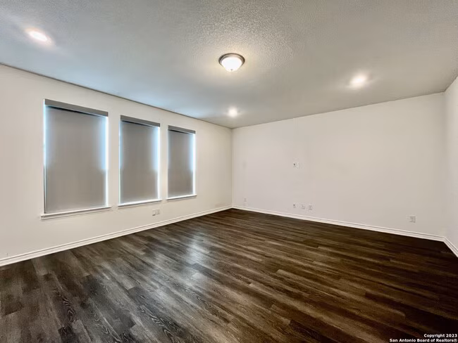 3607 Battlecry San Antonio, TX 78245 photo 4