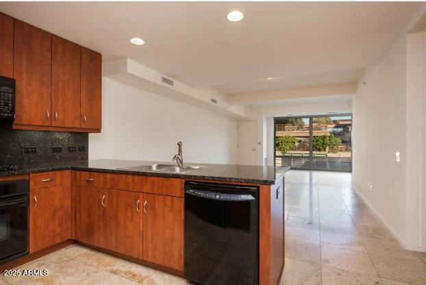 7157 E Rancho Vista Dr Scottsdale, AZ 85251 photo 4