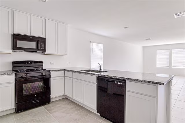 10449 Tullamore Ridge Road, Crowley, TX 76036 photo 3