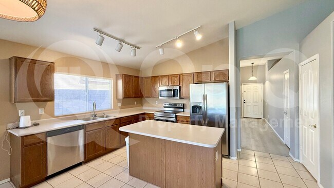 3464 South Moccasin Trail, Gilbert, AZ 85297 photo 3