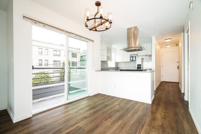 150 Valley St Seattle, WA 98109 photo 3