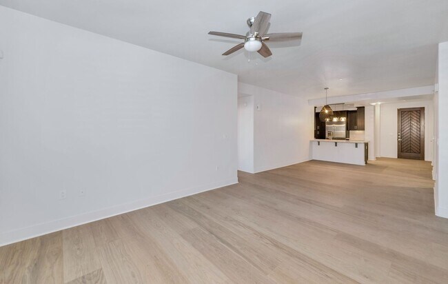 4805 N Woodmere Fairway Scottsdale, AZ 85251 photo 2