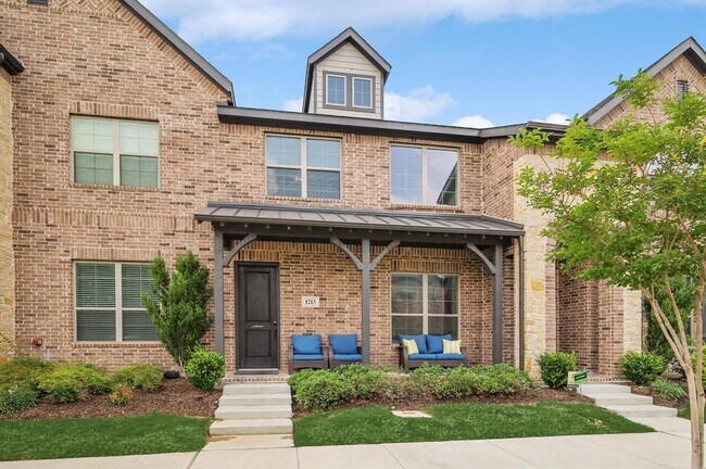 1213 Casselberry Drive, Flower Mound, TX 75028 photo 2