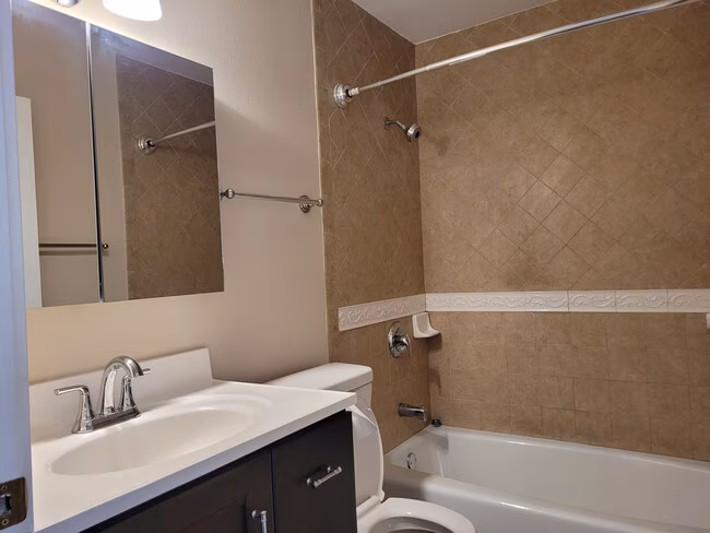 1301 Hemlock Ave Imperial Beach, CA 91932 photo 3