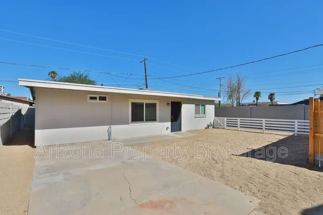 1538 E Pierce St Phoenix, AZ 85006 photo 3