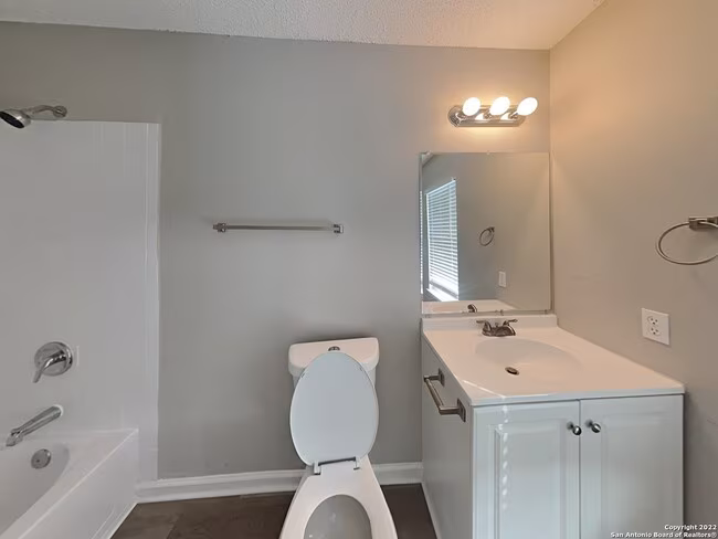 3658 Candleglenn San Antonio, TX 78244 photo 4