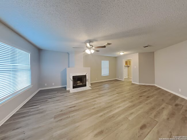 3658 Candleglenn San Antonio, TX 78244 photo 2