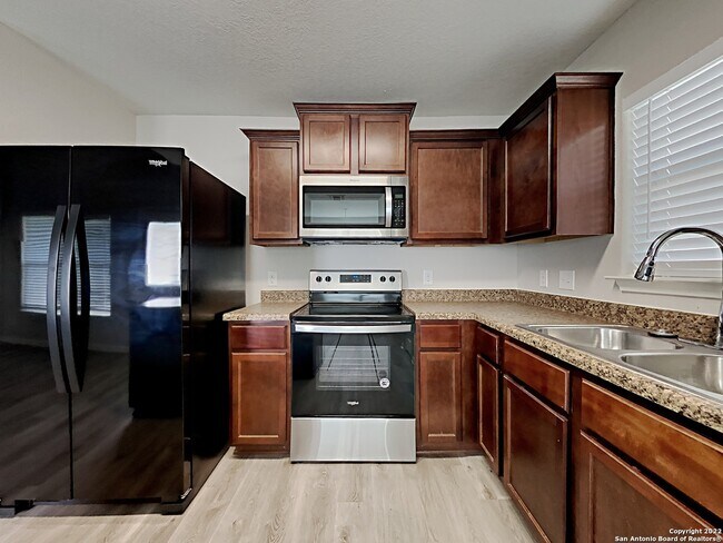 3810 Southern Sky San Antonio, TX 78222 photo 3