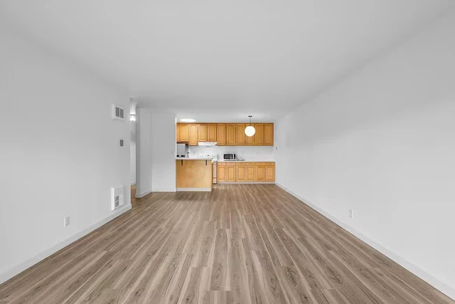 960 Shorepoint Ct Alameda, CA 94501 photo 3