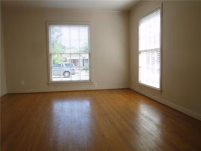 6259 Kenwood Avenue, Dallas, TX 75214 photo 2