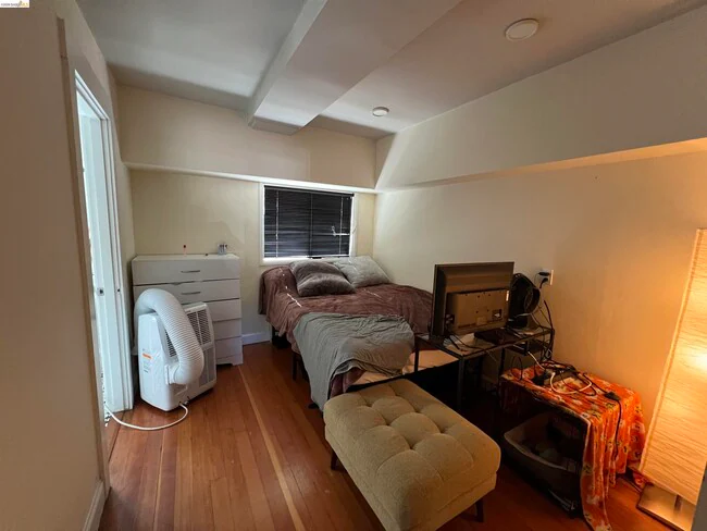 1532 Milvia St Berkeley, CA 94709 photo 2