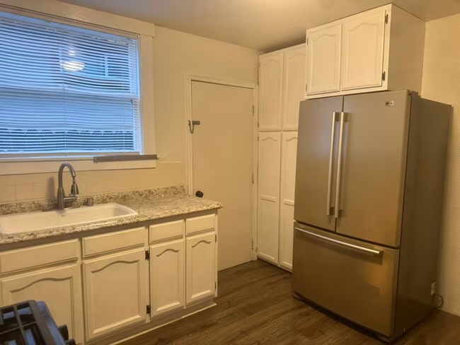 1015 47th St Emeryville, CA 94608 photo 5
