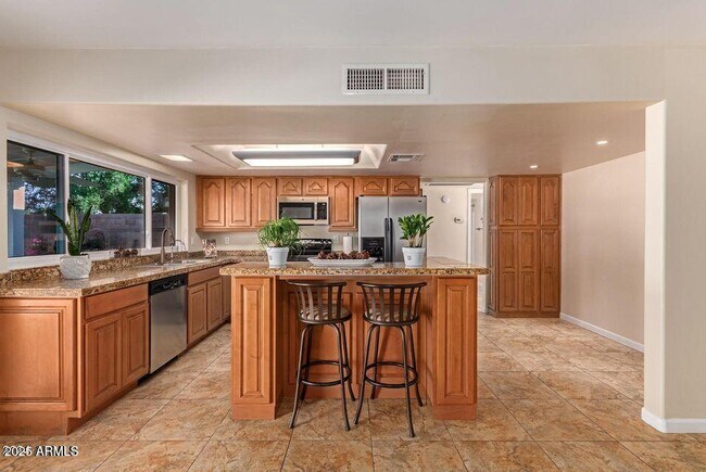 2705 W Summit Pl Chandler, AZ 85224 photo 4