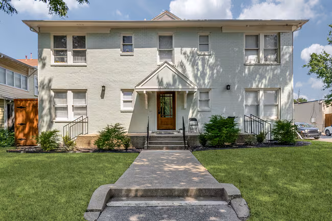 5211 Worth St Dallas, TX 75214 photo 2