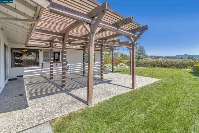 770 Crossbrook Dr Moraga, CA 94556 photo 2