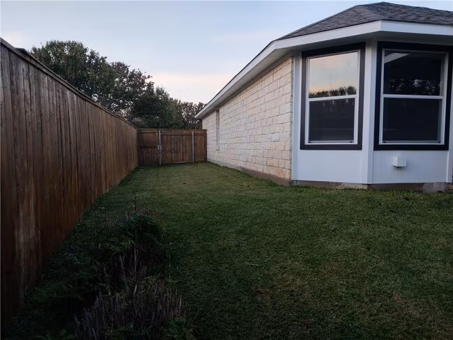 1004 Ridgebluff Cir Leander, TX 78641 photo 5