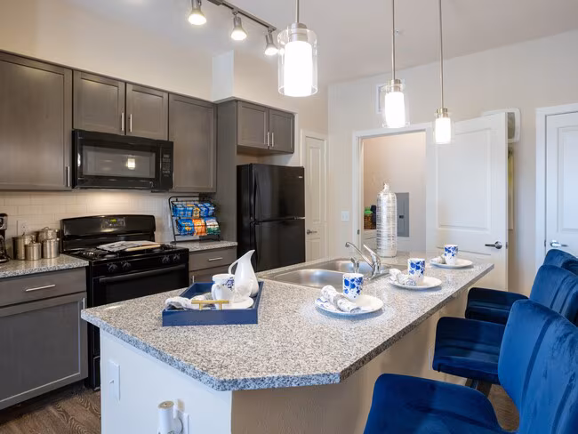 Smart Living On Cullen Apartment Homes photo 2