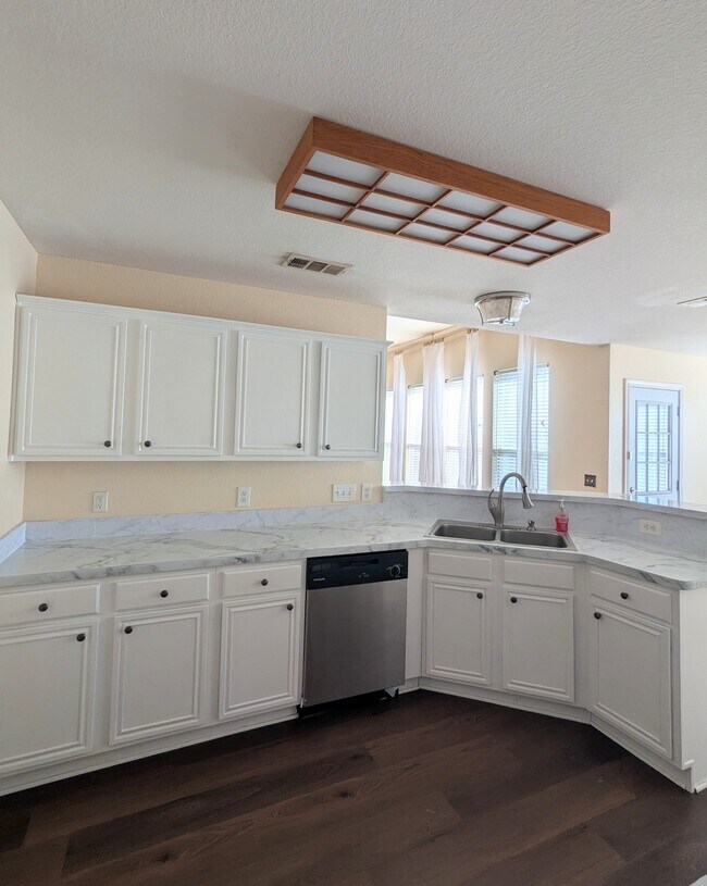 124 South Bending Oak Lane, Wylie, TX 75098 photo 2