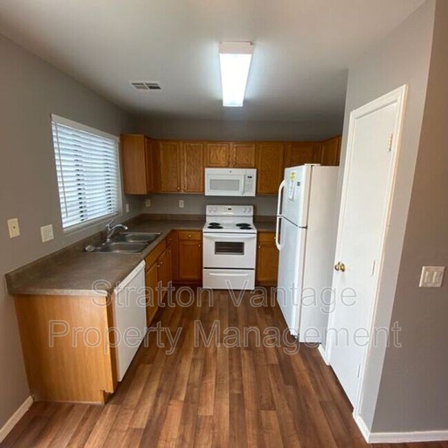 864 S 239th Ln Buckeye, AZ 85326 photo 3