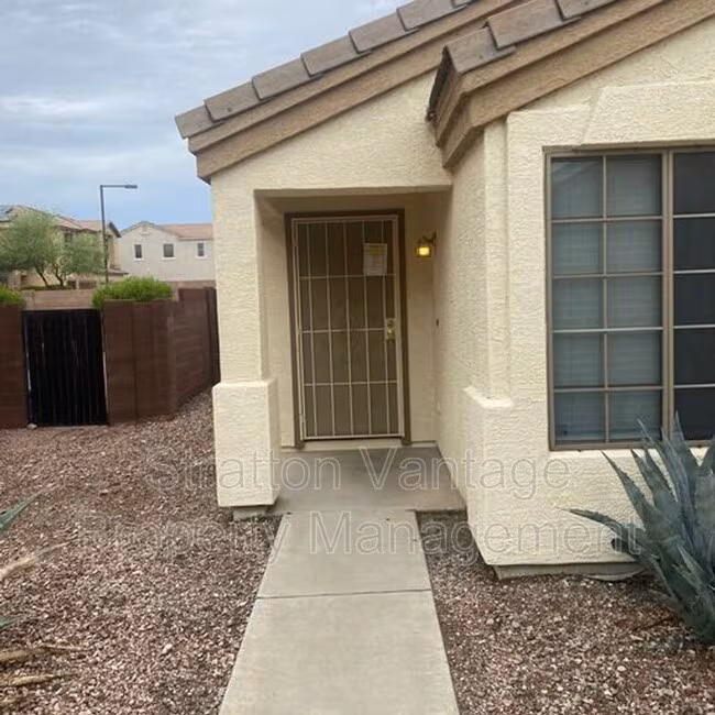 864 S 239th Ln Buckeye, AZ 85326 photo 2
