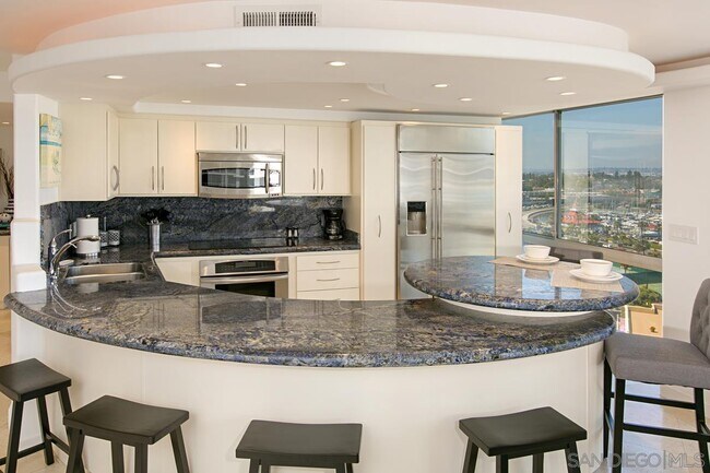1760 Avenida Del Mundo Coronado, CA 92118 photo 5