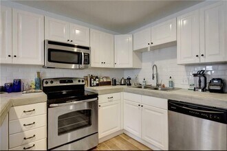 1101 Shoal Creek Blvd Austin, TX 78701 photo 3