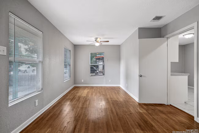 307 San Angelo Blvd San Antonio, TX 78212 photo 5